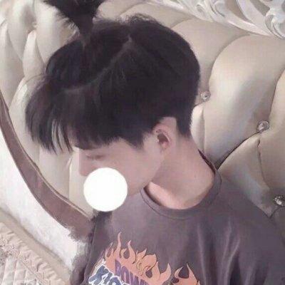 ˧����Ц������΢��ͷ��