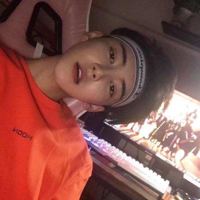 ˧����Ц������΢��ͷ��