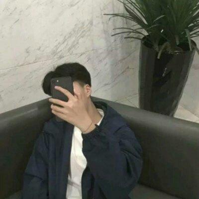 ˧����Ц������΢��ͷ��