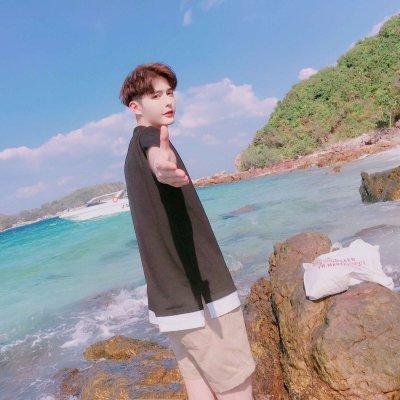 ˧����Ц������΢��ͷ��