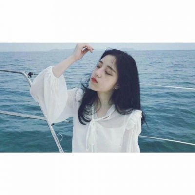 �ɰ�������Ů΢��ͷ��