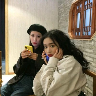 �ɰ�������Ů΢��ͷ��