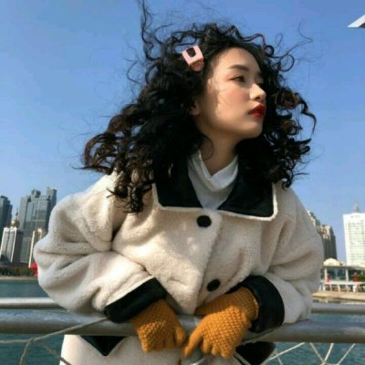 �ɰ�������Ů΢��ͷ��