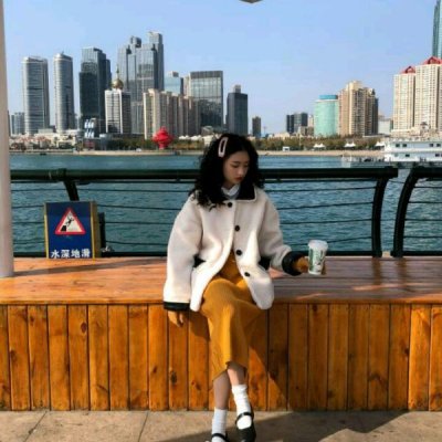 �ɰ�������Ů΢��ͷ��