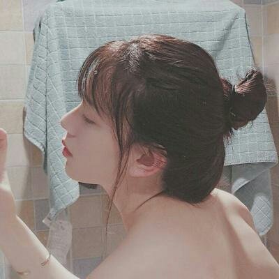 �ɰ�������Ů΢��ͷ��