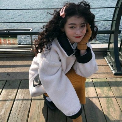 �ɰ�������Ů΢��ͷ��