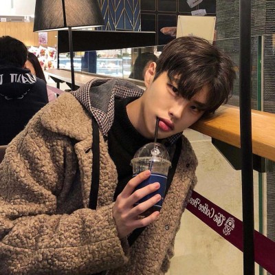 ����Ե�����΢��ͷ��