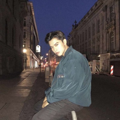 ����Ե�����΢��ͷ��