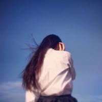 ��¶����ͷ��Ů�����屳ӰС����