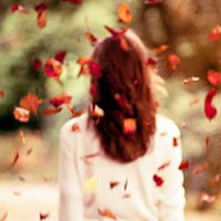 ��¶����ͷ��Ů�����屳ӰС����