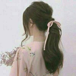 ��¶����ͷ��Ů�����屳ӰС����