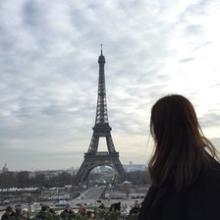 ��¶����ͷ��Ů�����屳ӰС����