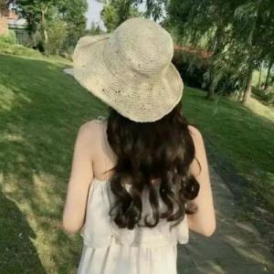 ��¶����ͷ��Ů�����屳ӰС����