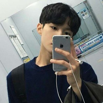 ����˧����ͷ�����ߺ󣬰������