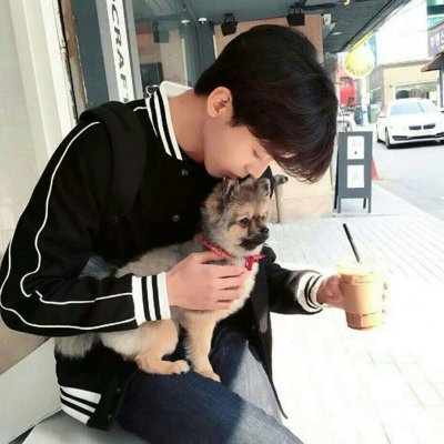 ����˧����ͷ�����ߺ󣬰������