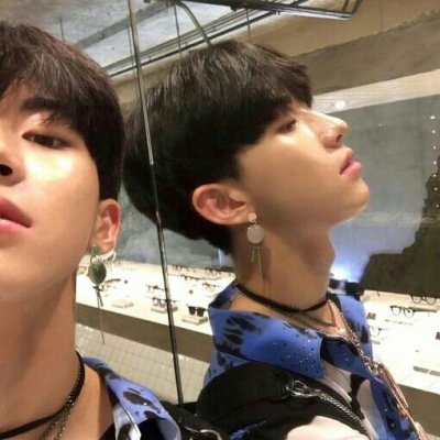 ����˧����ͷ�����ߺ󣬰������