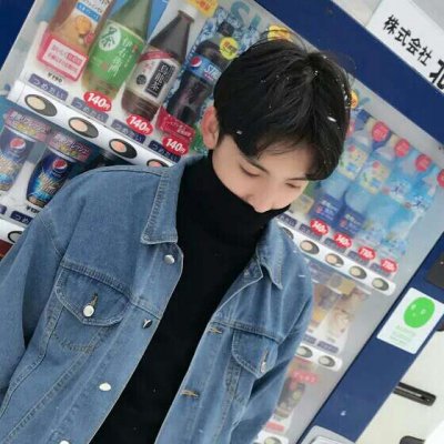 ����˧����ͷ�����ߺ󣬰������