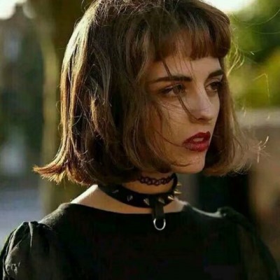 ŷ��Ů�����Ե���ͷ��