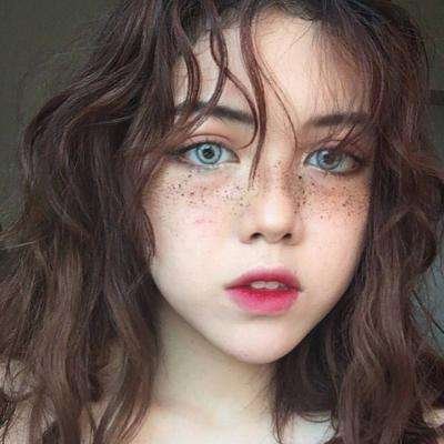 ŷ��Ů�����Ե���ͷ��