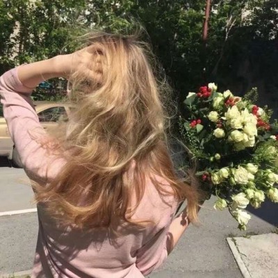 ŷ��Ů�����Ե���ͷ��