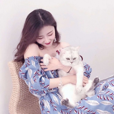 �ɰ��򵥵�Ů��С���¿ɰ��������ͷ��