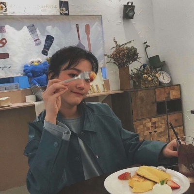 �ɰ��򵥵�Ů��С���¿ɰ��������ͷ��