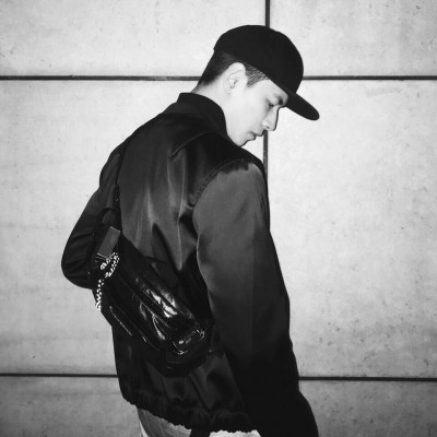 ���Զ�������������΢��ͷ��