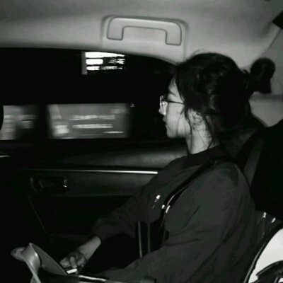 �ڰ�Ůͷ�����������