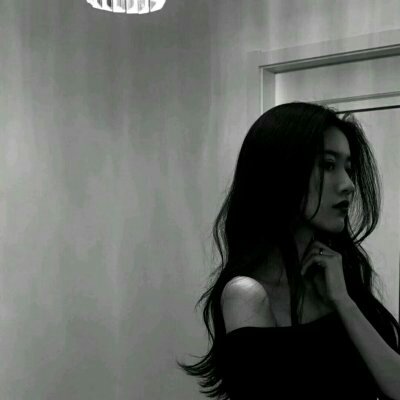 �ڰ�Ůͷ�����������