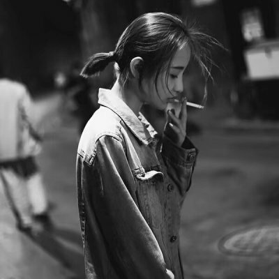 �ڰ�Ůͷ�����������