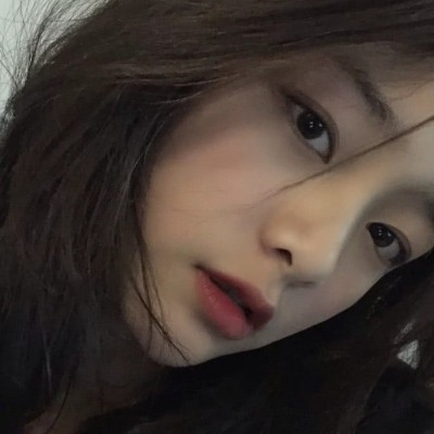 С����ʫ��Ĺ���ͷ��