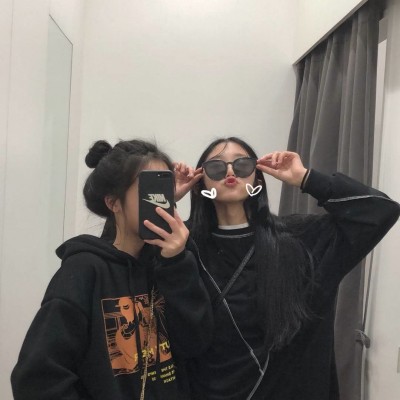 С����ʫ��Ĺ���ͷ��