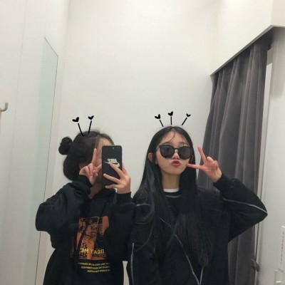 С����ʫ��Ĺ���ͷ��