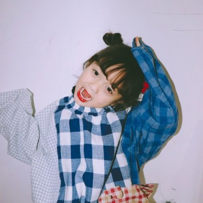 С����ʫ��Ĺ���ͷ��