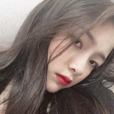 С����ʫ��Ĺ���ͷ��