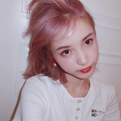 С����ʫ��Ĺ���ͷ��