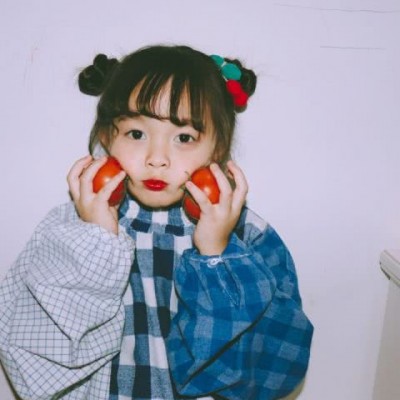 С����ʫ��Ĺ���ͷ��