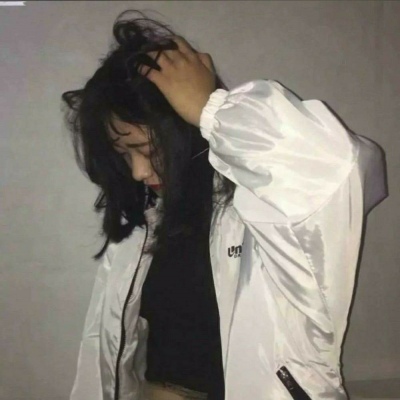 Ů���������˺���֮����˸��ǷϾ�����QQͷ��