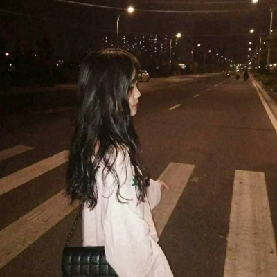 Ů���������˺���֮����˸��ǷϾ�����QQͷ��