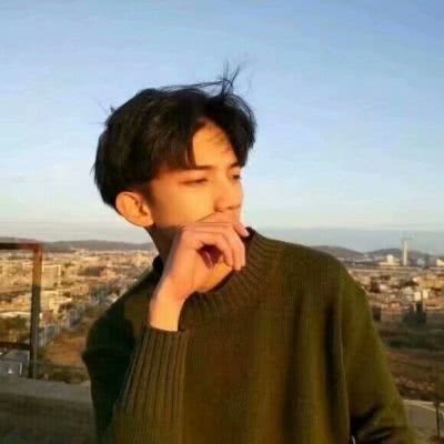 �ſ�˧������ͷ��һ��