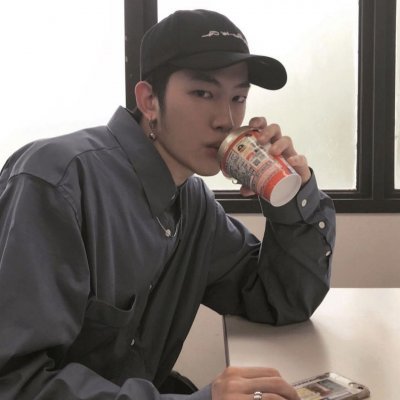 �ſ�˧������ͷ��һ��