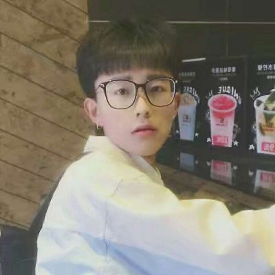 �ſ�˧������ͷ��һ��