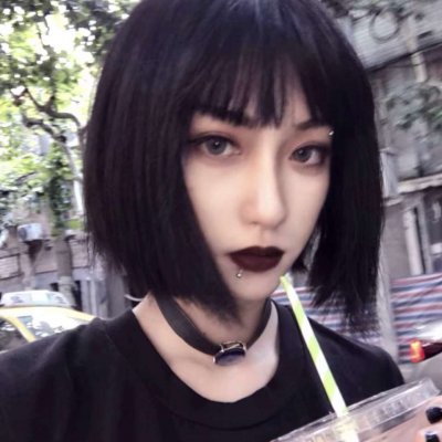 �������Է�����Ů��΢��ͷ��--���������