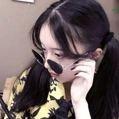 �������Է�����Ů��΢��ͷ��--���������