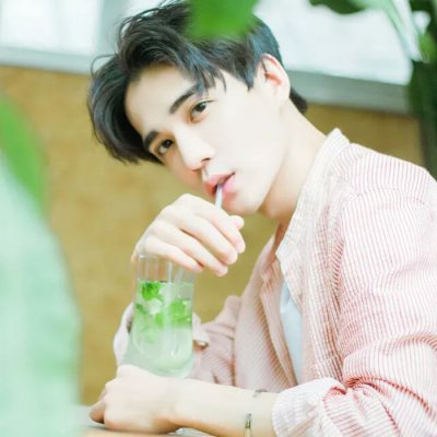 ����˧������ͷ��С���� �ҿ���������