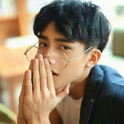 ����˧������ͷ��С���� �ҿ���������