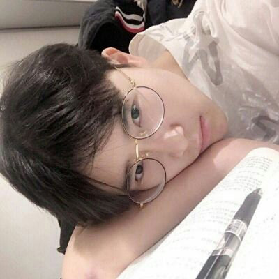 ����˧������ͷ��С���� �ҿ���������