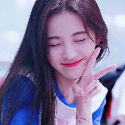 ���׳��ɰ�������Ů��ͷ��