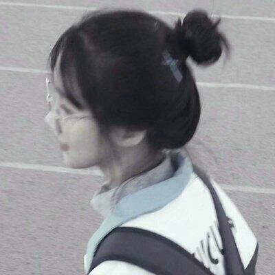 ���׳��ɰ�������Ů��ͷ��