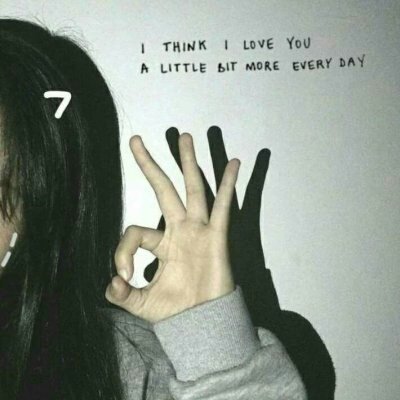 ���׳��ɰ�������Ů��ͷ��